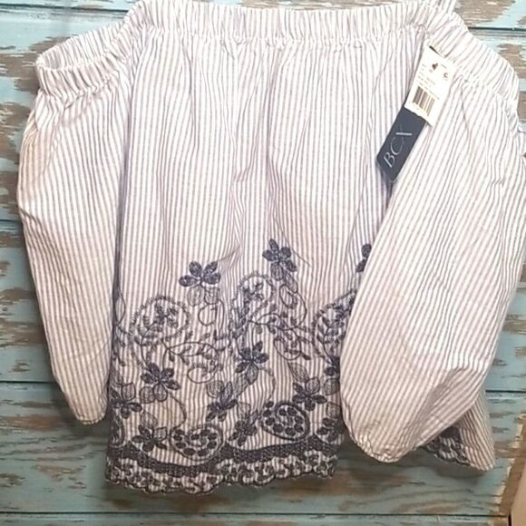 NWT BCX Off The Shoulder Top Size Small - Picture 2 of 6